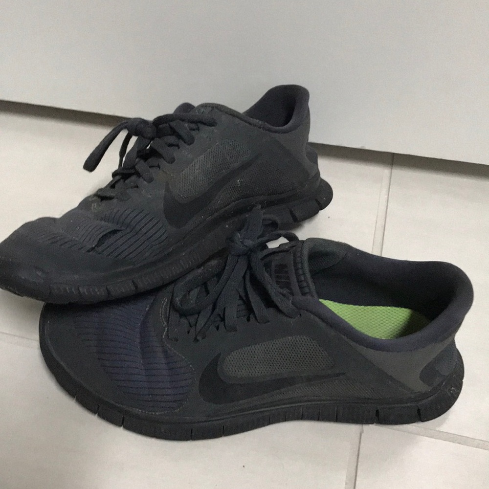 Nike Free Tennis shoes
